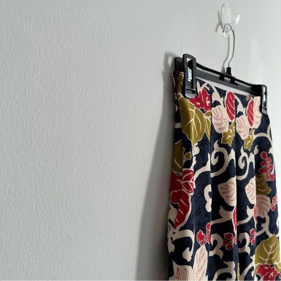 Zara Floral Pencil Skirt | Navy, Cream, Red | Size xs (NWOT) - Picture 8 of 9